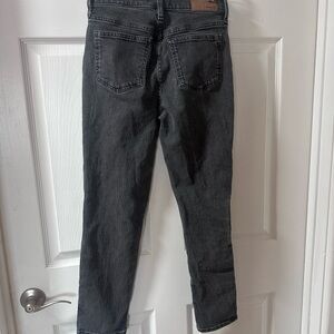 Madewell Women's Straight Leg Jeans - Dark Gray